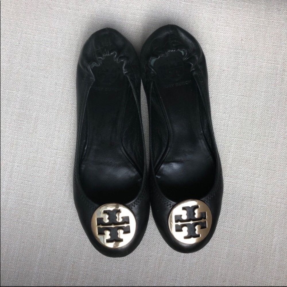 Tory Burch Gold emblem flats
